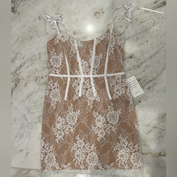 FOR LOVE & LEMONS lace dress - Picture 1 of 2